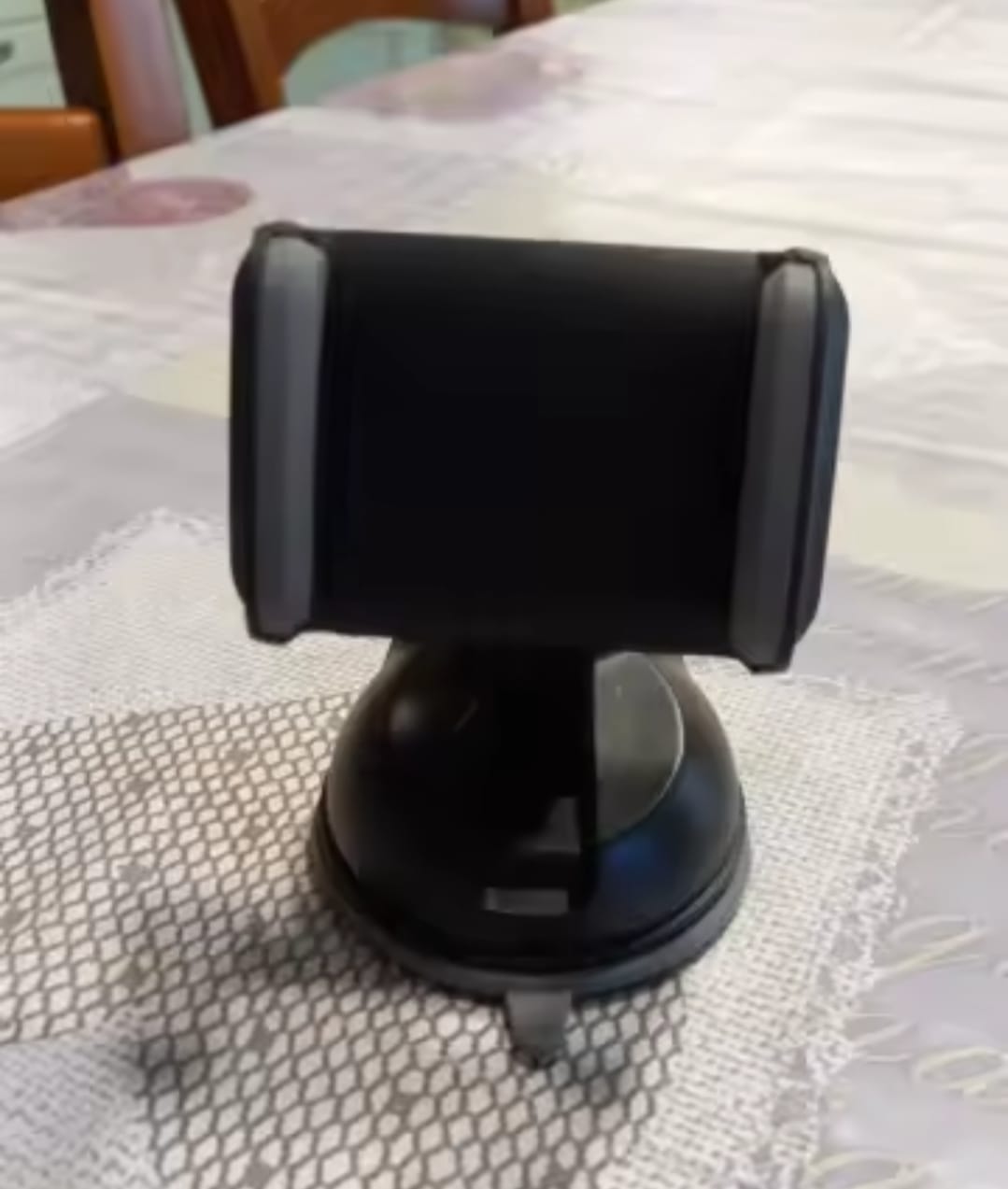 360° Universal Car Phone Holder – Strong Suction Mount for Dashboard & Windscreen